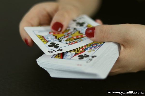 电子游艺场所高手秘籍：炸金花与牌九防守策略让你告别冲动型玩法